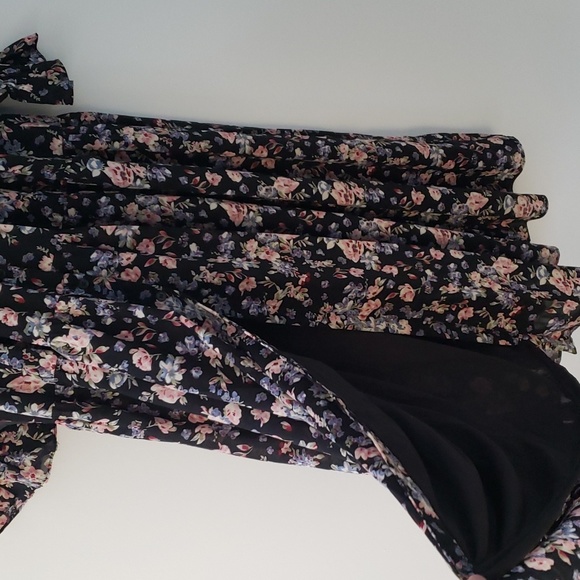 Pink Lily dark floral long sleeve maxi dress size small - Picture 4 of 11